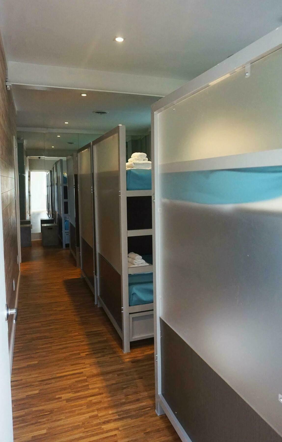 The Attic Hostel Miami Beach Bagian luar foto
